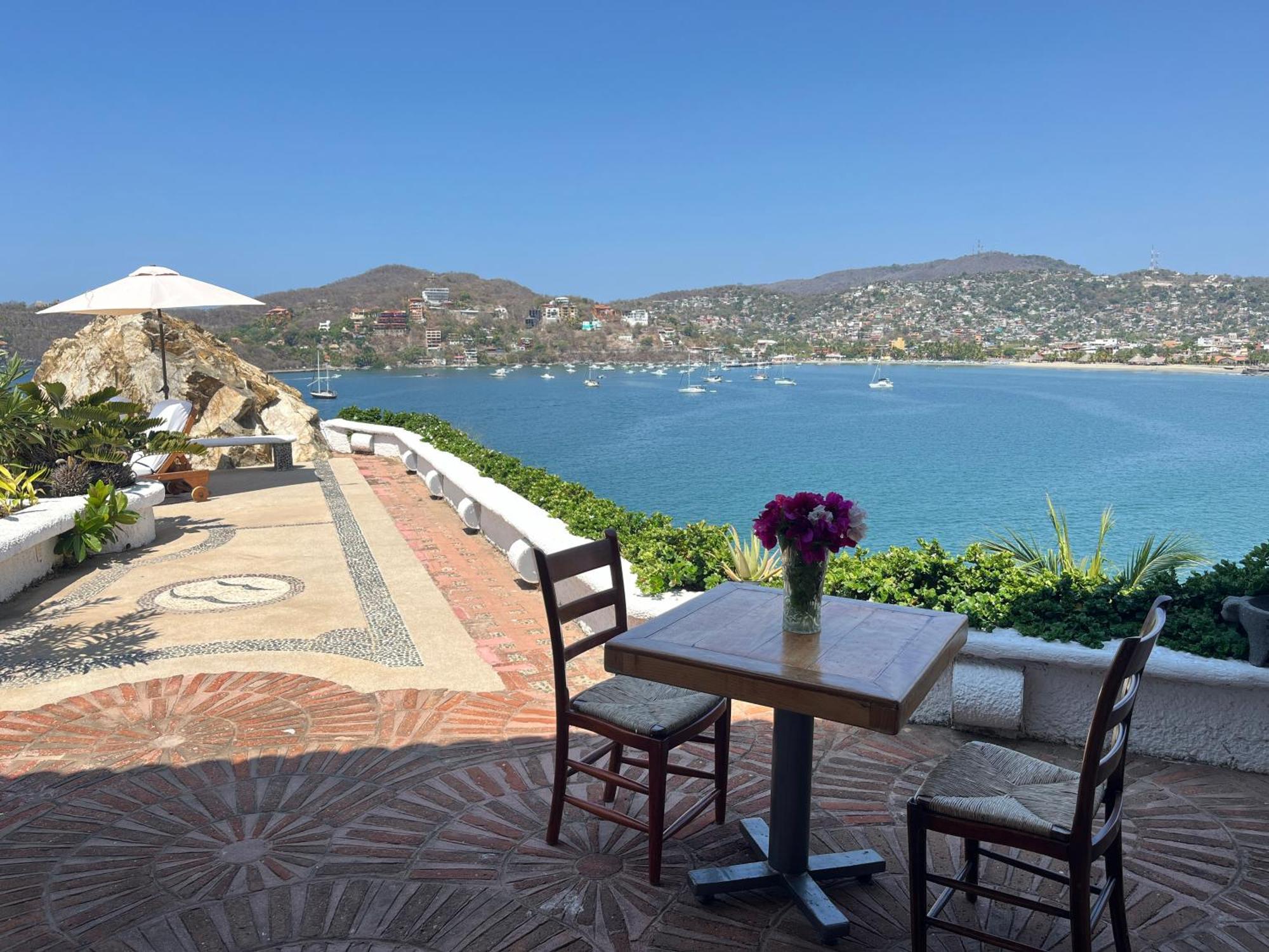 Villa De La Roca Zihuatanejo Exterior foto